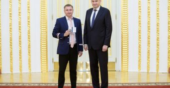 Губернатор наградил молодёжь Бузулука
