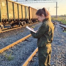 В Новотроицке под поездом погиб подросток