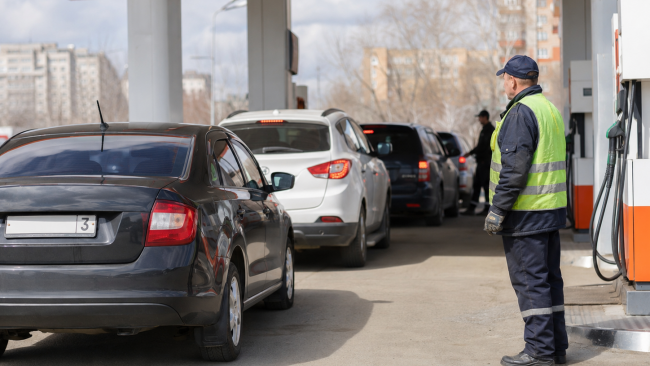 17 августа в Оренбуржье на АЗС заправляют автомобили с нечётными номерами