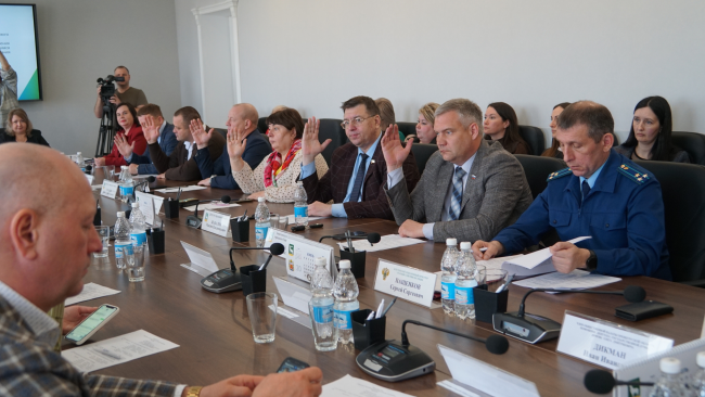 В Бузулуке депутаты обсудили бюджет, плату за жильё и инициативные проекты