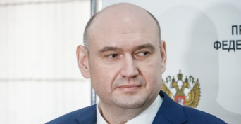 Губернатор Оренбургской области сообщил о воздушной тревоге и повреждении жилого дома 