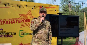 Бузулучанин Сергей Колычев встретился с участниками лагеря «Страна Героев» в Оренбуржье