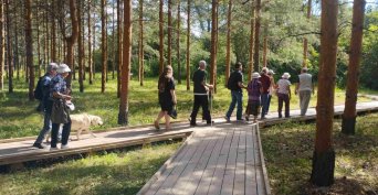 По новой экотропе Бузулукского бора прошли особенные гости
