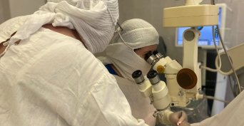 Осколок едва не ослепил жителя Орска