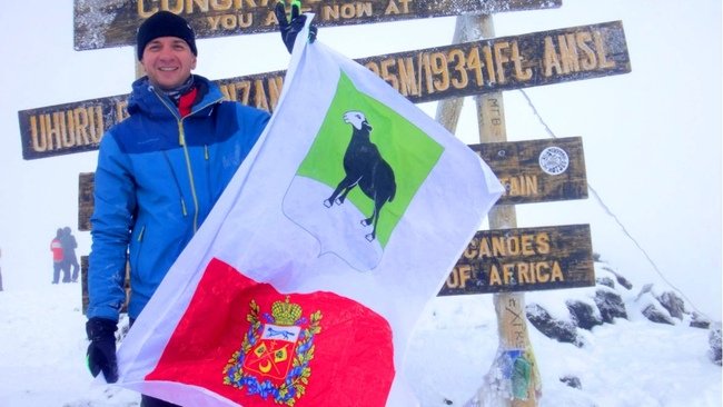 Оренбуржец в новогоднюю ночь покорял Килиманджаро