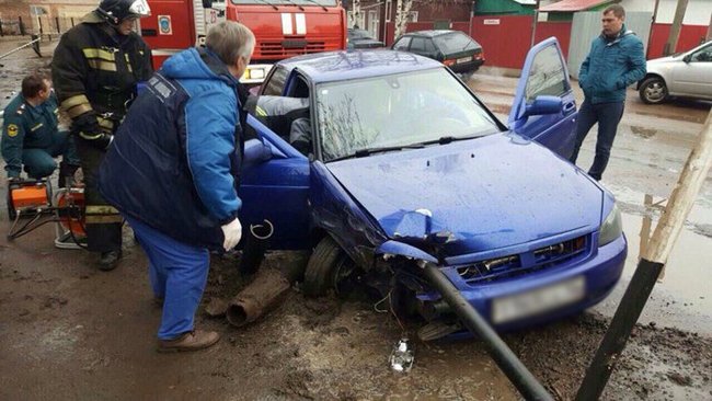 В Бузулуке врачи борются за жизнь пострадавшего в ужасном ДТП мужчины