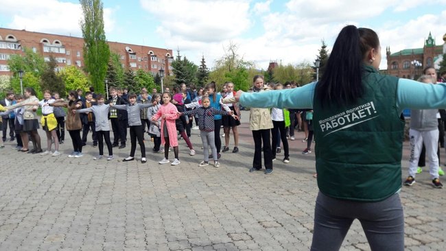 Более 100 бузулучан вышли на массовую зарядку