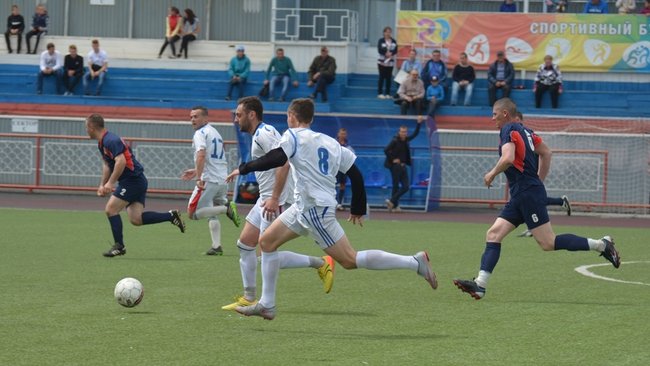 В Бузулуке состоялся первый тур открытого чемпионата города по футболу