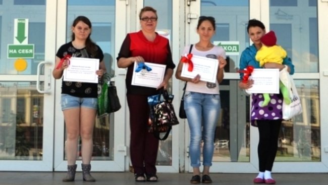 Бузулукские дети-сироты получили ключи от новых квартир