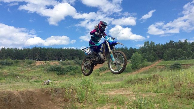 Школьница из Бузулука получила перелом на соревнованиях по мотокроссу 