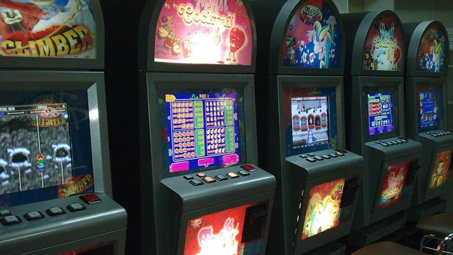 В Бузулуке завершено расследование дела владелицы клуба игральных автоматов