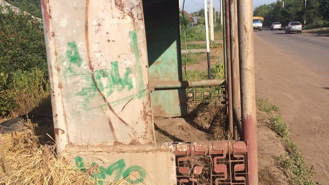 Бузулучане жалуются на плохое состояние автобусных остановок