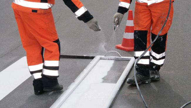 В Бузулуке завершаются работы по нанесению дорожной разметки