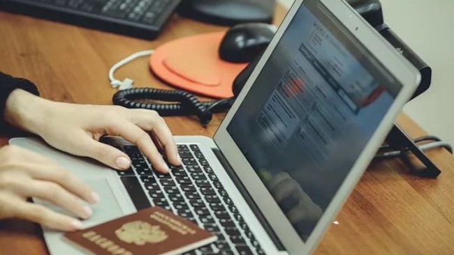 В Бузулуке в интернете продают миграционные карточки  