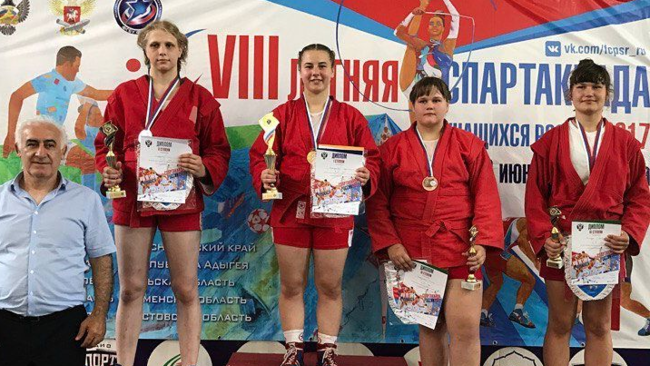 Бузулукская самбистка завоевала «золото» на всероссийских соревнованиях 