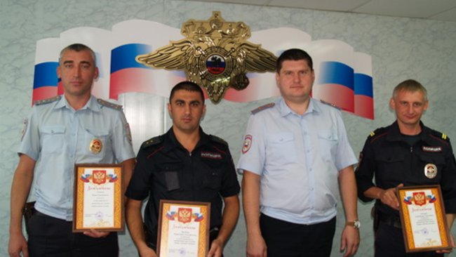 Курманаевские полицейские спасли женщину из горящего дома