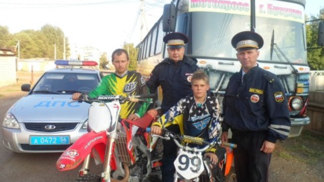 В Бузулуке правоохранители наведались в гости к любителям мотоспорта