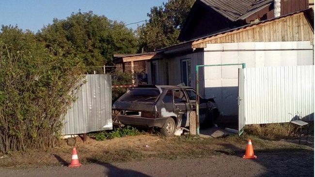 В посёлке Первомайский женщину сбили в собственном дворе