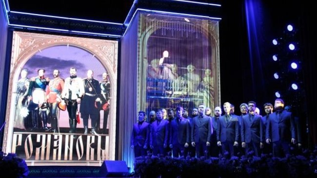 Бузулучане стали свидетелями уникальной концертно-театральной постановки «Романовы»