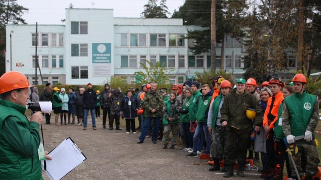 Бузулукские студенты приняли участие в соревнованиях «Лесное многоборье»