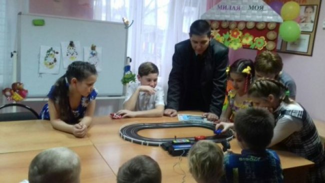 В Бузулуке приставы навестили детей реабилитационного центра