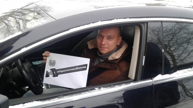 Вице-чемпион Олимпийских игр  Александр Доброскок призывает автомобилистов пристегнуться