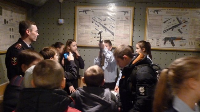 В Бузулуке учащимся полицейского класса открылись двери местного МВД