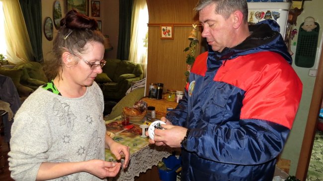 В Бузулуке рейды по домам малообеспеченых и многодетных семей продолжаются