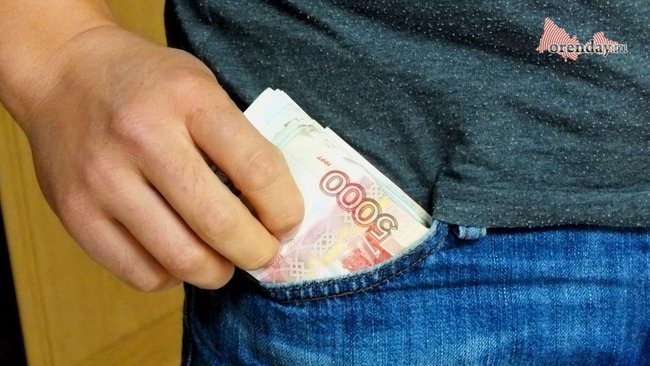 В Бугурусланском районе с бывшего сотрудника СК взыскали 70 000 рублей