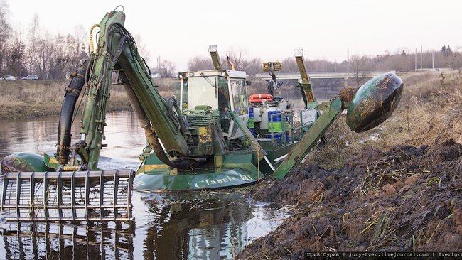 В Бузулуке ведутся работы по очистке русел рек