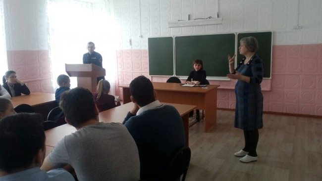 В Бузулукскую школу-интернат прибыли правоохранители 