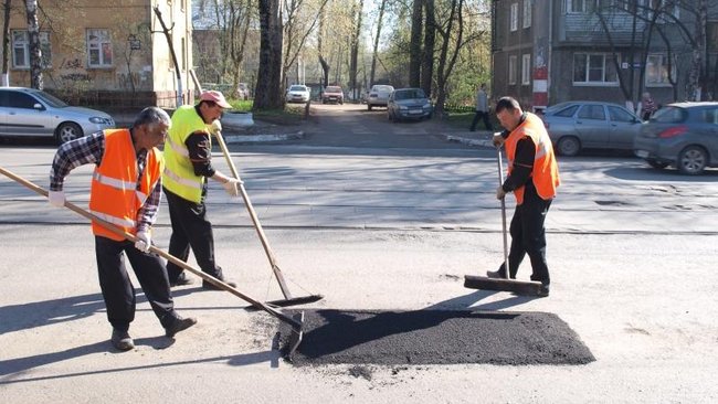 В Бузулуке ямочный ремонт набирает обороты