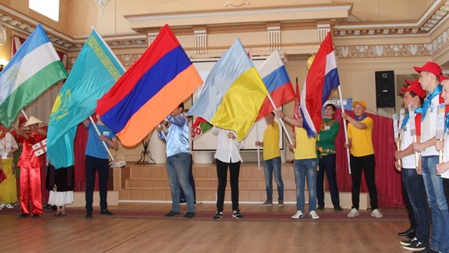 Бузулукские студенты выступили за дружбу народов 