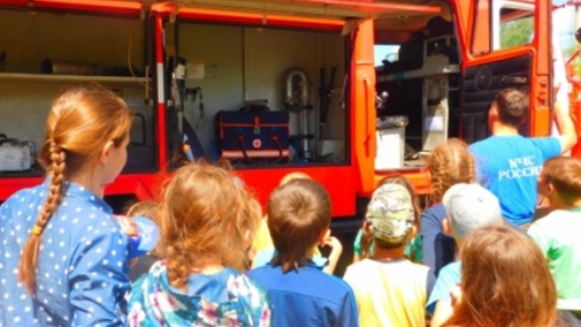 В Бузулуке школьники играли в пожарных 