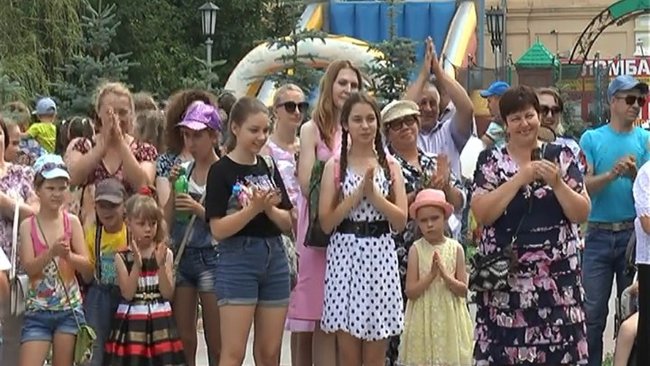 В Бузулукском парке прошел благотворительный праздник