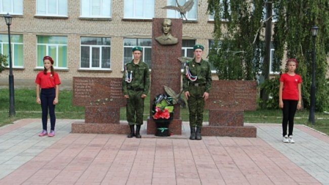 В Бузулукском районе почтили память Героя России Антона Марченко