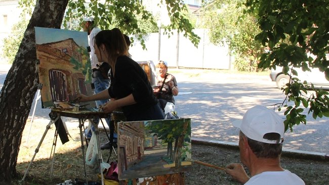 Гости-художники рисуют Бузулук