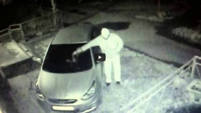 Бузулучанин поджог автомобиль своего соседа