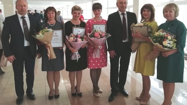 Семь педагогов из Бузулука удостоены награды