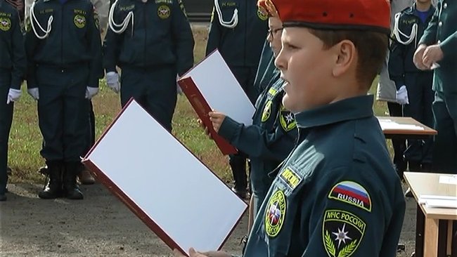 В Бузулуке учащиеся профильного класса МЧС приняли присягу