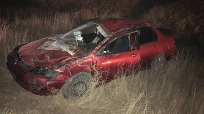 В Курманаевском районе Mitsubishi Lancer слетел в кювет и перевернулся