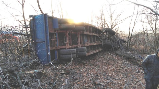 ДТП со смертельным исходом: в Бузулукском районе перевернулся КАМАЗ