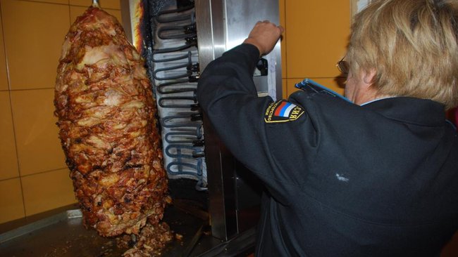 В Бузулуке шаурму готовили с нарушением санитарных норм