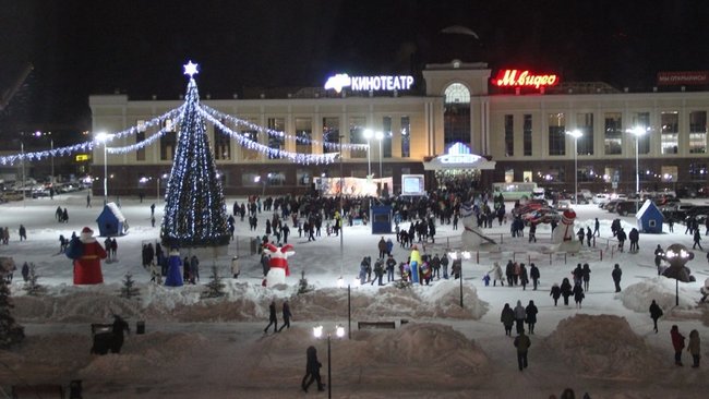 В Бузулуке приступили к украшению города к Новому году