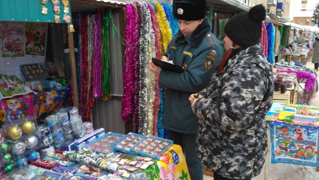 В Бузулукском районе выявлены несанкционированные места продажи пиротехники