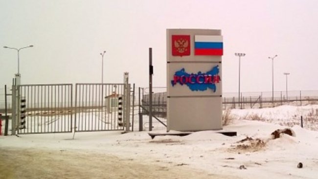 На оренбургской границе задержали угнанную Мазду