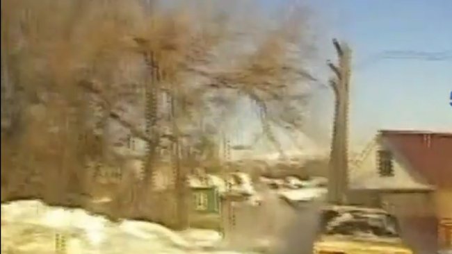 Погоня в Бугуруслане закончилась поваленным столбом и сбегающими пассажирами