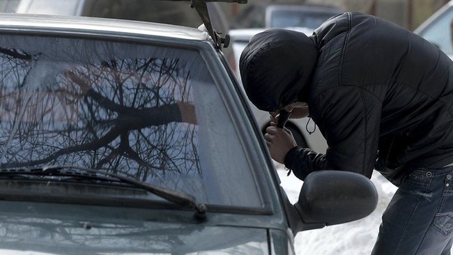 В Бузулукском районе юноша угнал чужой автомобиль