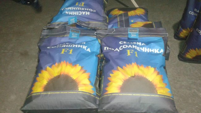 В Асекеевском районе неизвестный похитил 27 мешков семян подсолнечника