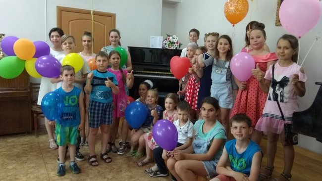 В Бузулукскую Детскую школу искусств доставлено современное фортепиано